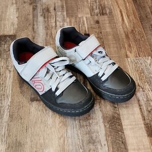 Five Ten 5.10 Hellcat Mens Clipin Mountain Bike Shoes SZ 8.5 BMX Trail Athletic